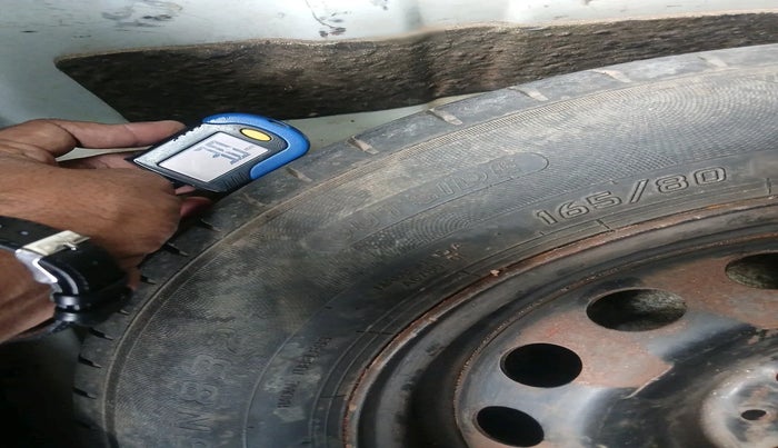 2014 Fiat Punto EVO ACTIVE 1.3 MULTIJET, Diesel, Manual, 1,27,608 km, tyre