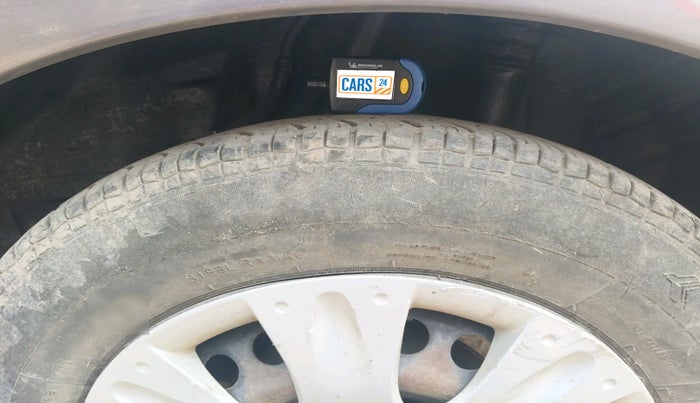 2015 Honda Amaze 1.2L I-VTEC S, Petrol, Manual, 92,484 km, tyre