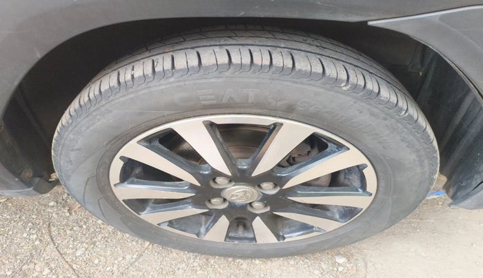 2015 Toyota Etios CROSS 1.2 G, Petrol, Manual, 95,618 km, tyre