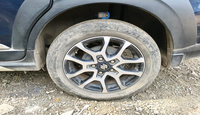 2023 Maruti XL6 ZETA CNG, Petrol, Manual, 36,996 km, tyre