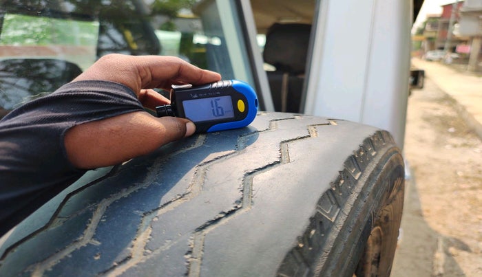 2018 Mahindra Bolero POWER PLUS SLX, Diesel, Manual, 83,322 km, tyre