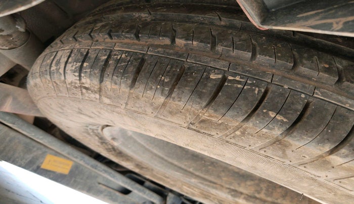 2020 Tata Harrier XZA PLUS 2.0L, Diesel, Automatic, 96,883 km, tyre