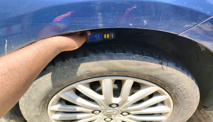 2022 Maruti Dzire ZXI CNG, Petrol, Manual, 32,721 km, tyre