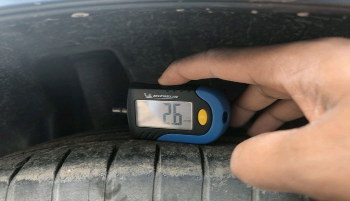 2019 Maruti Swift ZXI AMT, Petrol, Automatic, 44,126 km, tyre