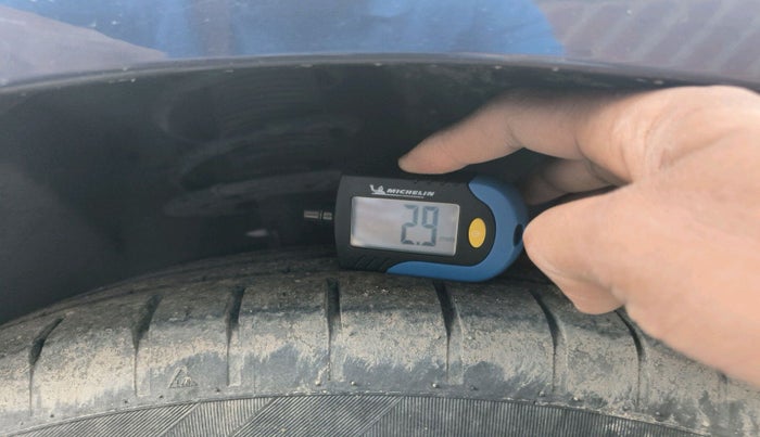 2019 Maruti Swift ZXI AMT, Petrol, Automatic, 44,126 km, tyre