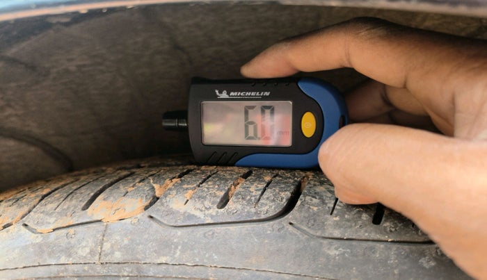 2015 Hyundai Verna FLUIDIC 4S 1.6 VTVT S(O), Petrol, Manual, 84,854 km, tyre