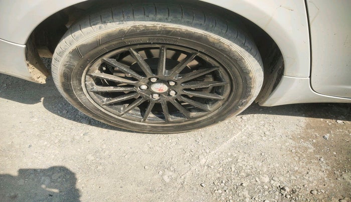 2015 Jaguar XF 2.2 DIESEL, Diesel, Automatic, 77,105 km, tyre