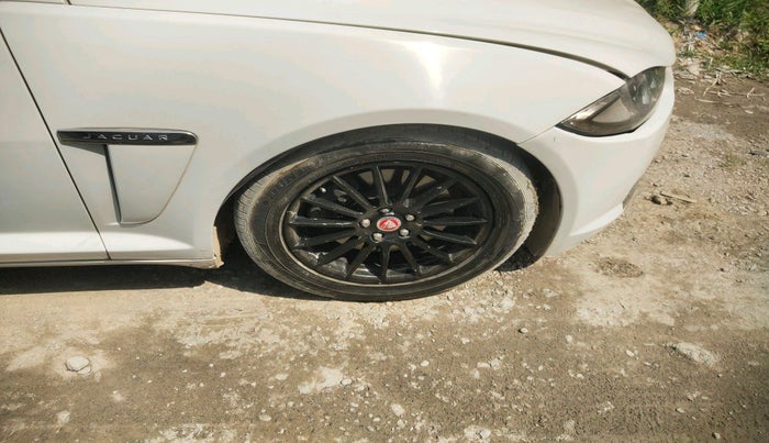 2015 Jaguar XF 2.2 DIESEL, Diesel, Automatic, 77,105 km, tyre