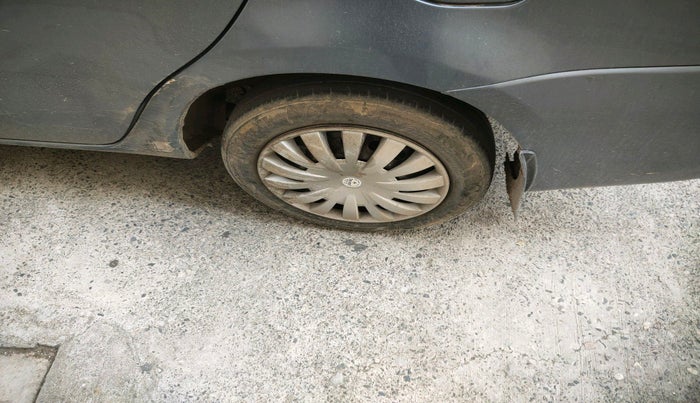 2014 Toyota Etios GD, Diesel, Manual, 2,40,000 km, tyre