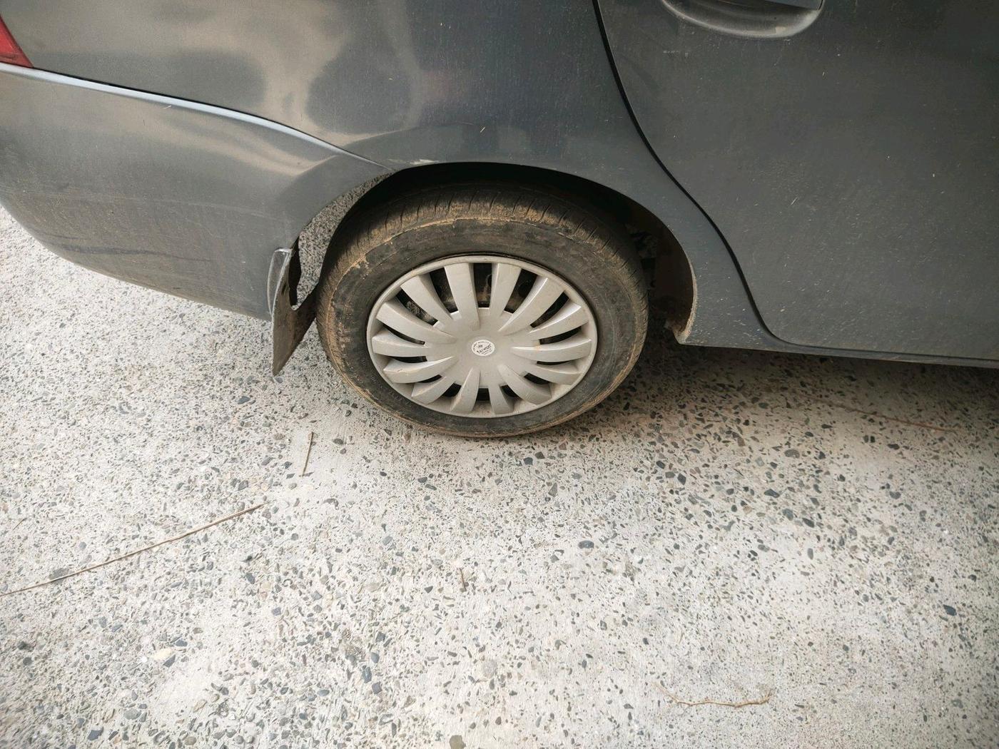 2014 Toyota Etios GD, Diesel, Manual, 2,40,000 km, tyre
