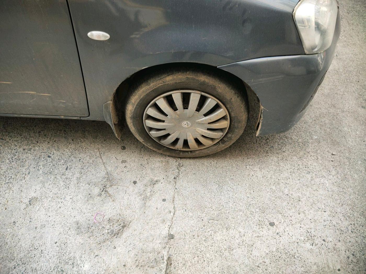 2014 Toyota Etios GD, Diesel, Manual, 2,40,000 km, tyre
