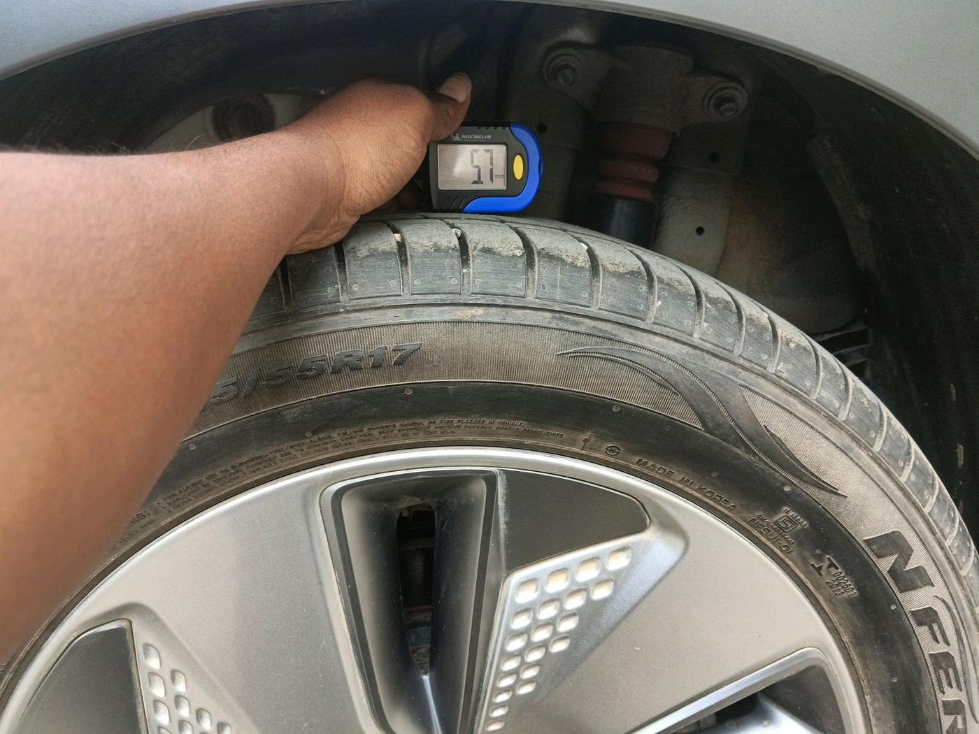 2022 Hyundai KONA ELECTRIC PREMIUM, Electric, Automatic, 8,082 km, tyre