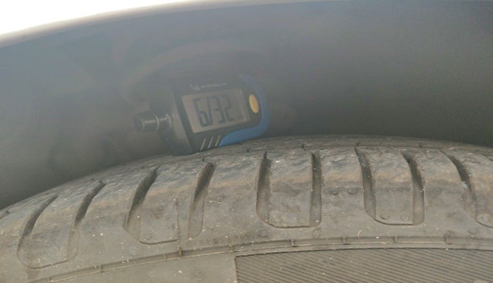 2013 Volkswagen Jetta TRENDLINE TDI, Diesel, Manual, 84,005 km, tyre