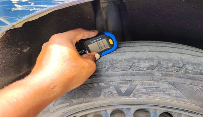 2017 Maruti Baleno DELTA DIESEL 1.3, Diesel, Manual, 1,38,873 km, tyre