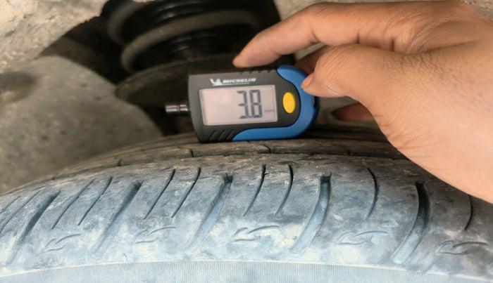 2018 Nissan Terrano XE (D), Diesel, Manual, 58,512 km, tyre