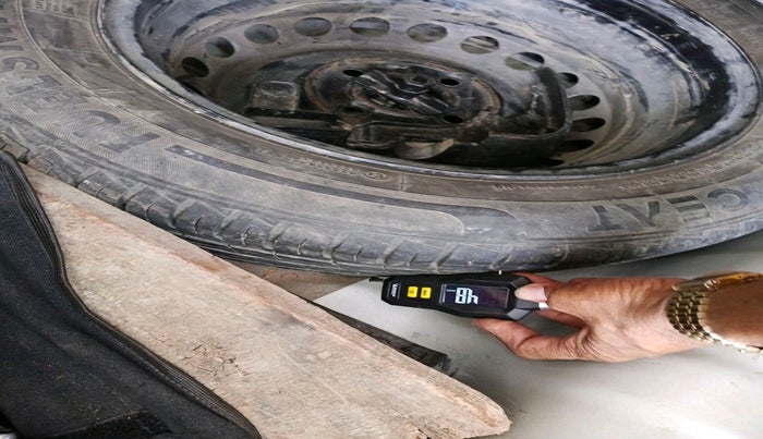 2020 Hyundai AURA S 1.2, Petrol, Manual, 33,557 km, tyre