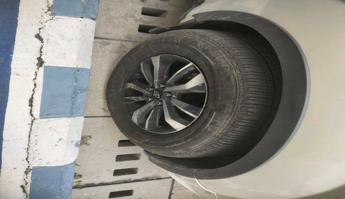 2019 Mahindra XUV500 W7, Diesel, Manual, 1,46,000 km, tyre