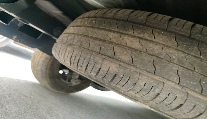 2019 Mahindra MARAZZO M2 8 STR, Diesel, Manual, 17,732 km, tyre