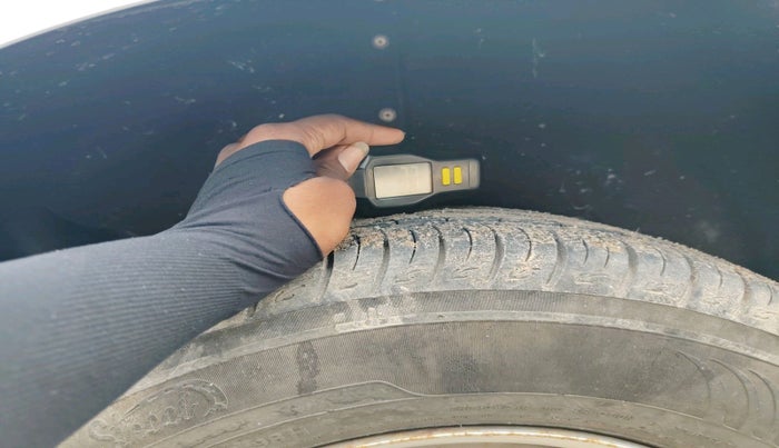 2019 Mahindra MARAZZO M2 8 STR, Diesel, Manual, 17,732 km, tyre