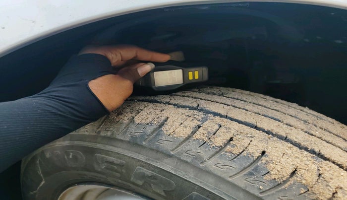 2019 Mahindra MARAZZO M2 8 STR, Diesel, Manual, 17,732 km, tyre