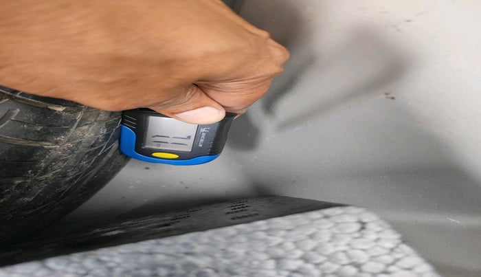 2015 Maruti Ciaz VXI+, Petrol, Manual, 43,537 km, tyre