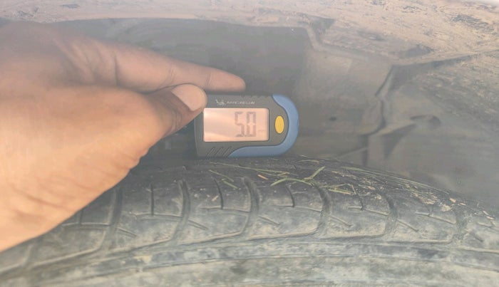 2015 Maruti Ciaz VXI+, Petrol, Manual, 43,537 km, tyre