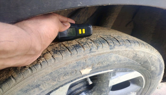 2019 Hyundai VENUE SX 1.0 TURBO, Petrol, Manual, 39,684 km, tyre