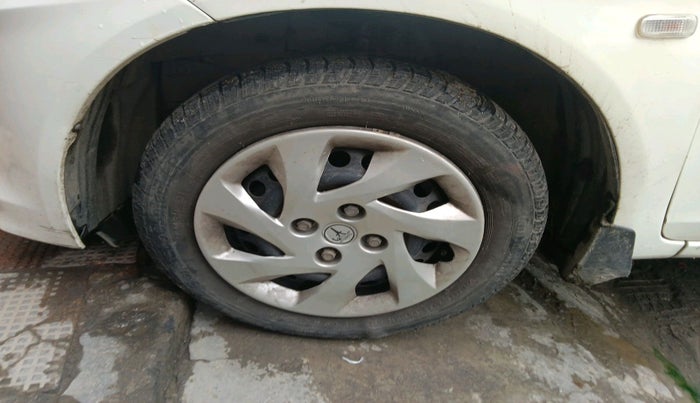 2014 Honda Amaze 1.5L I-DTEC S, Diesel, Manual, 1,98,846 km, tyre