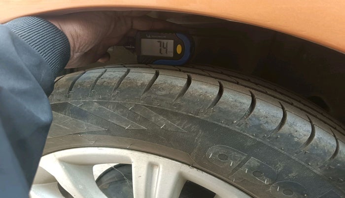 2017 Tata Tiago XZ PETROL, Petrol, Manual, 33,403 km, tyre