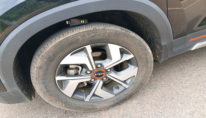 2021 KIA SONET HTX ANNIVERSARY EDITION 1.5, Diesel, Manual, 41,919 km, tyre