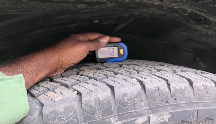 2024 Mahindra Thar Roxx  AX7 L Petrol AT 2WD, Petrol, Automatic, 8,211 km, tyre