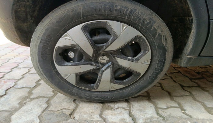 2022 Tata PUNCH PURE MT, Petrol, Manual, 41,187 km, tyre