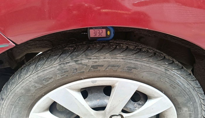 2013 Hyundai Eon SPORTZ, Petrol, Manual, 79,331 km, tyre