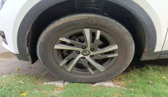 2022 Mahindra XUV700 AX 5 P MT 5 STR, Petrol, Manual, 46,409 km, tyre