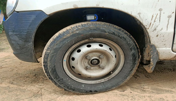 2010 Maruti Alto LXI, Petrol, Manual, 91,443 km, tyre