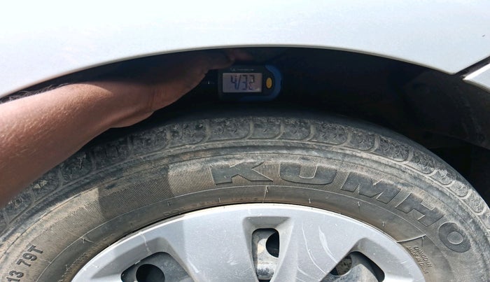2012 Hyundai i10 SPORTZ 1.2 AT, Petrol, Automatic, 38,286 km, tyre