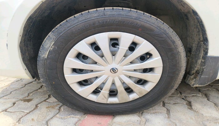 2014 Maruti Swift Dzire VDI, Diesel, Manual, 1,08,232 km, tyre