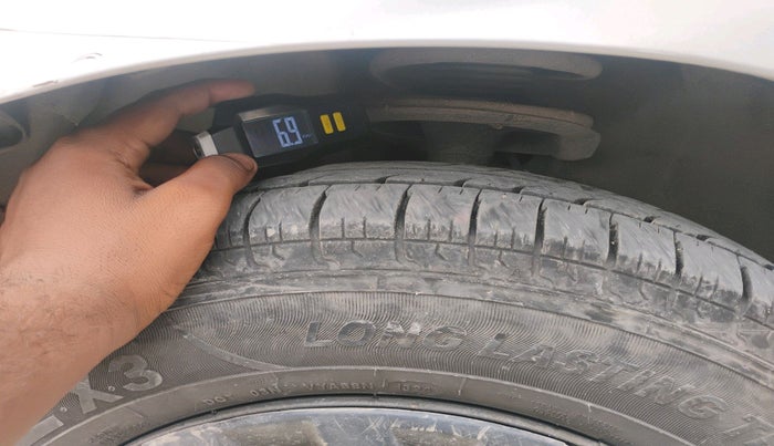2010 Maruti Ritz VDI, Diesel, Manual, 80,408 km, tyre