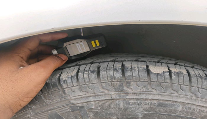 2010 Maruti Ritz VDI, Diesel, Manual, 80,408 km, tyre
