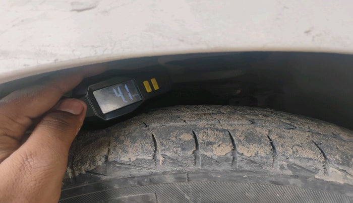 2021 Maruti Alto VXI, Petrol, Manual, 98,429 km, tyre