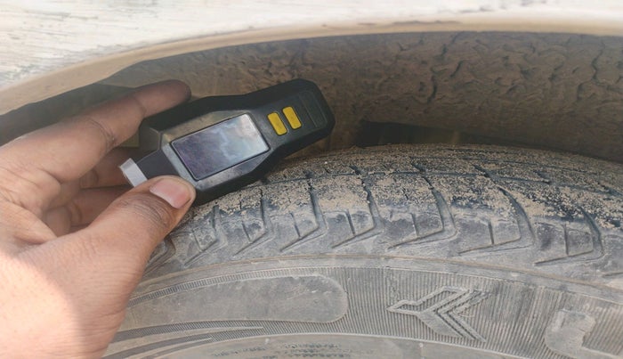 2021 Maruti Alto VXI, Petrol, Manual, 98,429 km, tyre