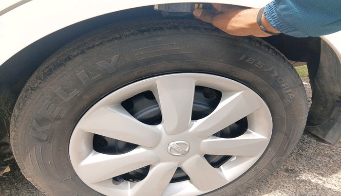 2011 Nissan Sunny XL, Petrol, Manual, 80,367 km, tyre