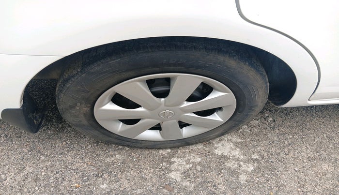 2011 Nissan Sunny XL, Petrol, Manual, 80,367 km, tyre