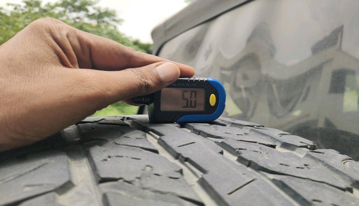 2021 Mahindra Thar LX  P 4WD AT CONVERTIBLE, Petrol, Automatic, 32,483 km, tyre
