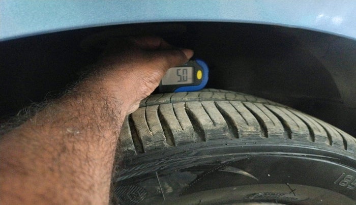 2013 Maruti Ritz VXI, Petrol, Manual, 80,154 km, tyre