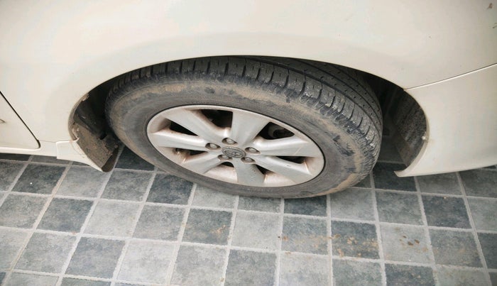 2012 Toyota Corolla Altis G PETROL, Petrol, Manual, 69,947 km, tyre
