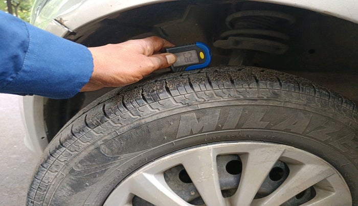 2015 Maruti Swift Dzire VDI, Diesel, Manual, 1,53,124 km, tyre