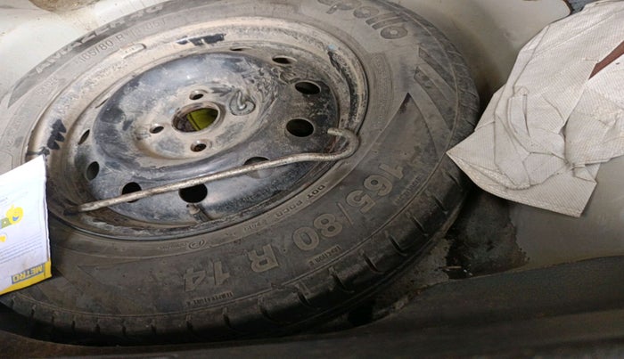 2015 Maruti Swift Dzire VDI, Diesel, Manual, 1,53,124 km, tyre