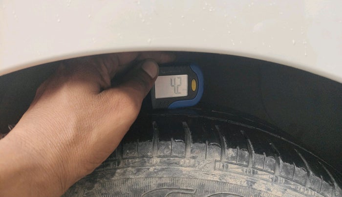 2018 Hyundai Grand i10 SPORTZ AT 1.2 KAPPA VTVT, Petrol, Automatic, 20,790 km, tyre