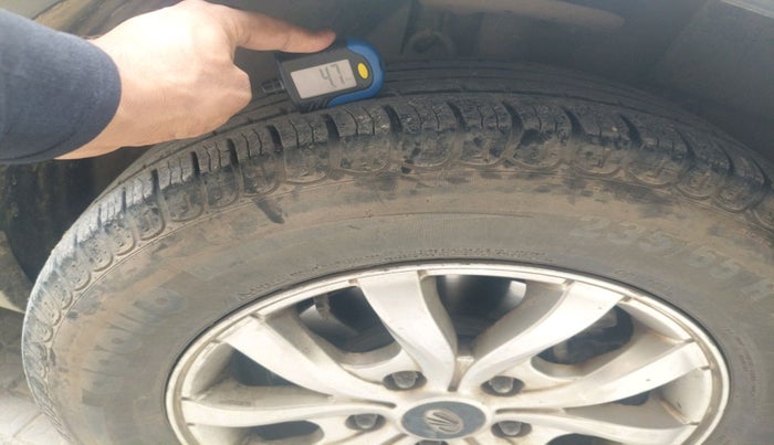 2019 Mahindra XUV500 W9 AT, Diesel, Automatic, 65,231 km, tyre